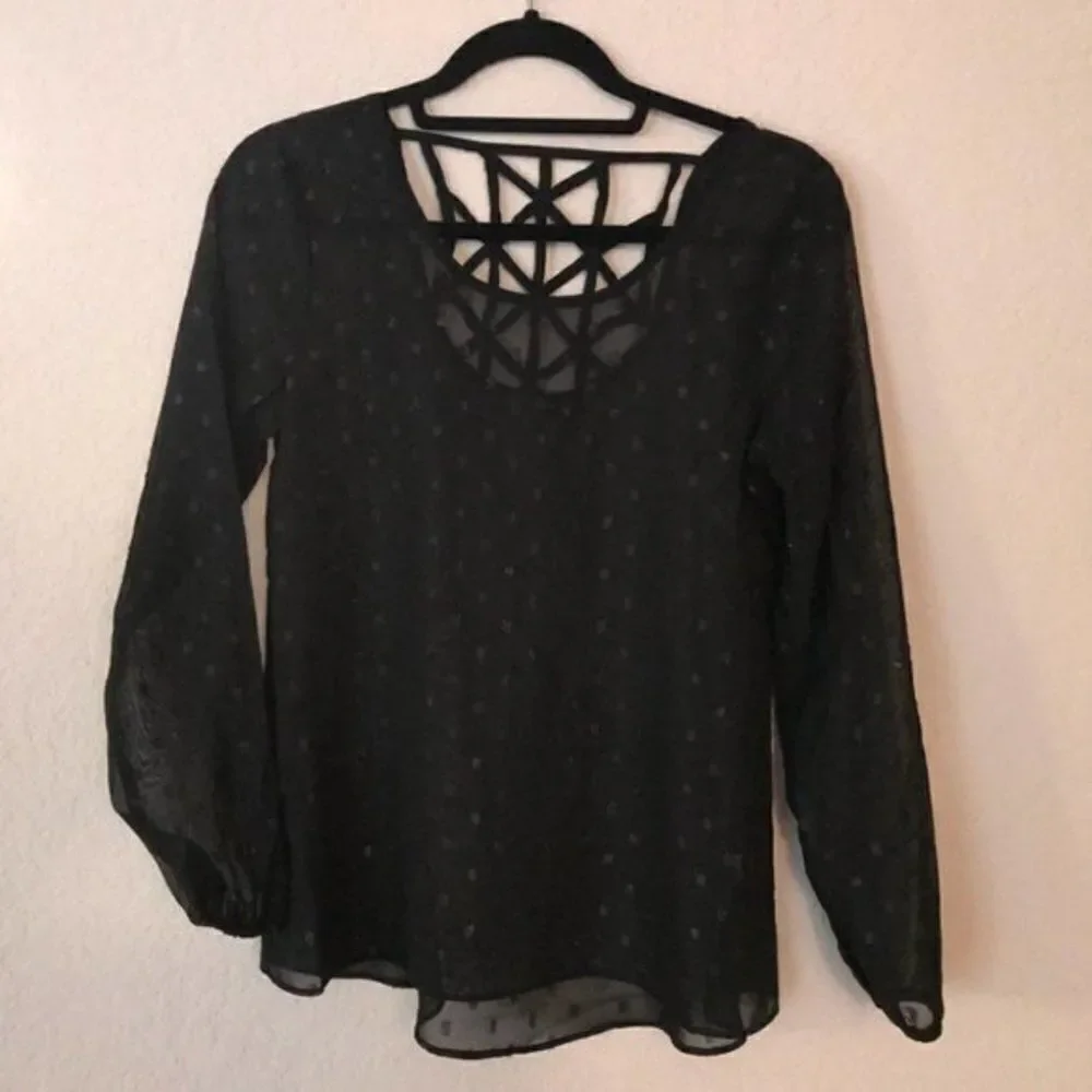 *30of3* Moa Moa blouse. Excellent condition. Size Small. - Picture 4 of 9